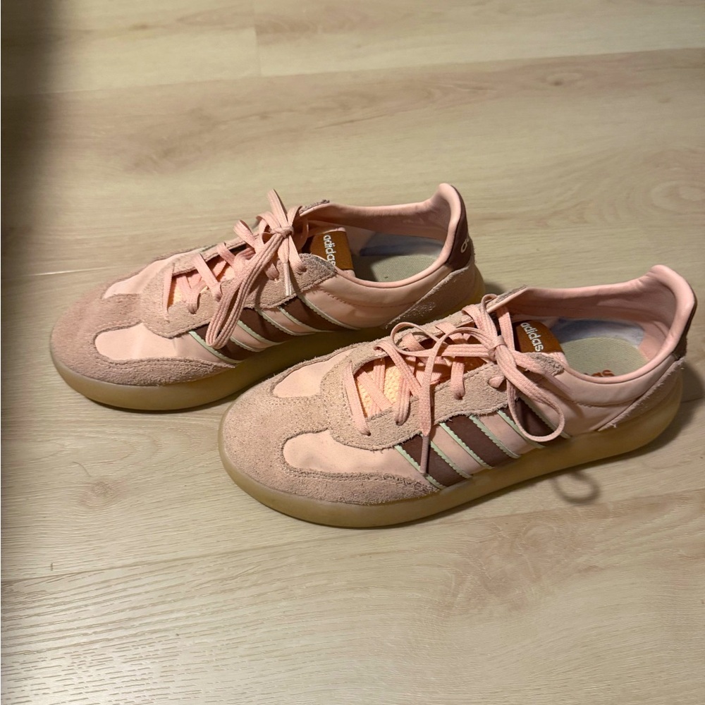 Adidas women’s Barreda gumsole pink and brown